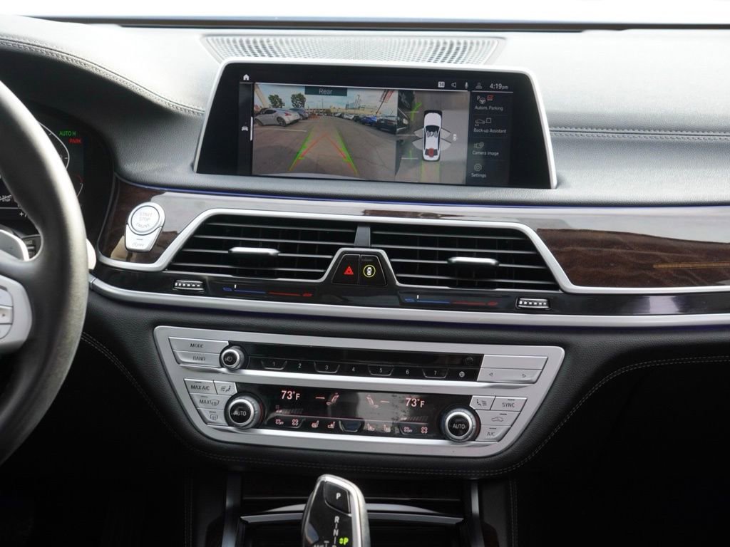 Used 2022 BMW 750i xDrive image 20