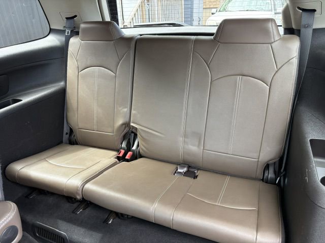 Used 2016 GMC Acadia SLT w/ Open Road Package AWD/4WD image 11