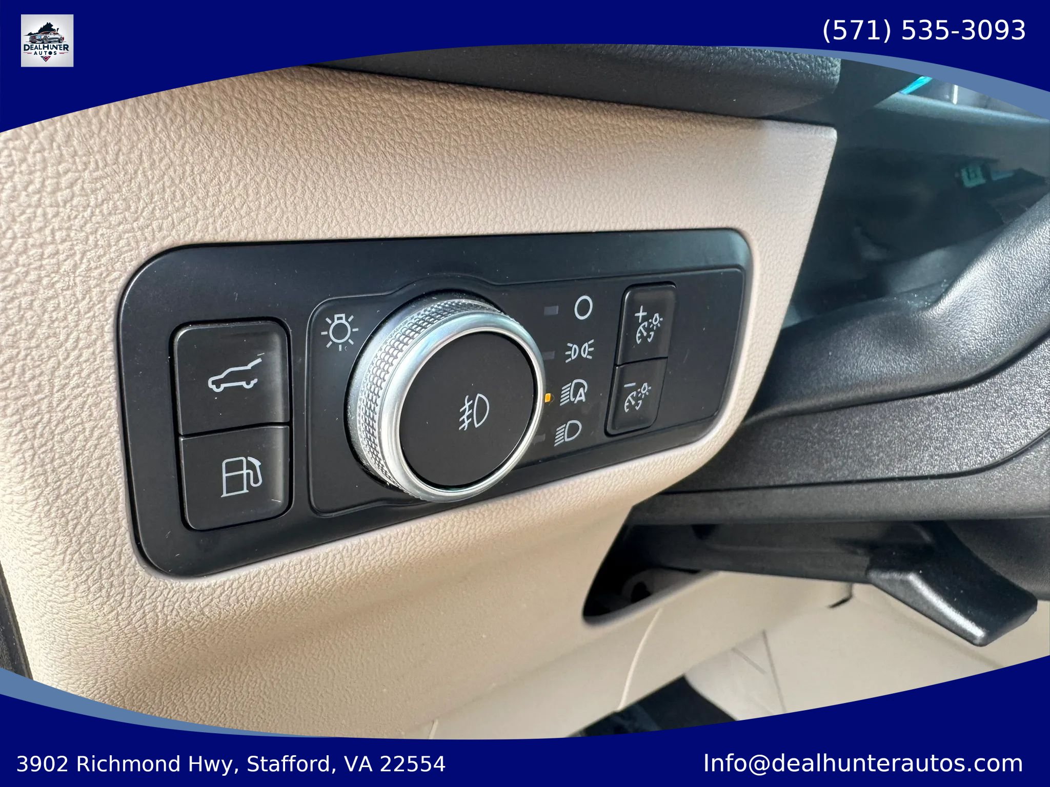 Used 2022 Ford Escape SEL w/ Class II Trailer Tow Package FWD image 22