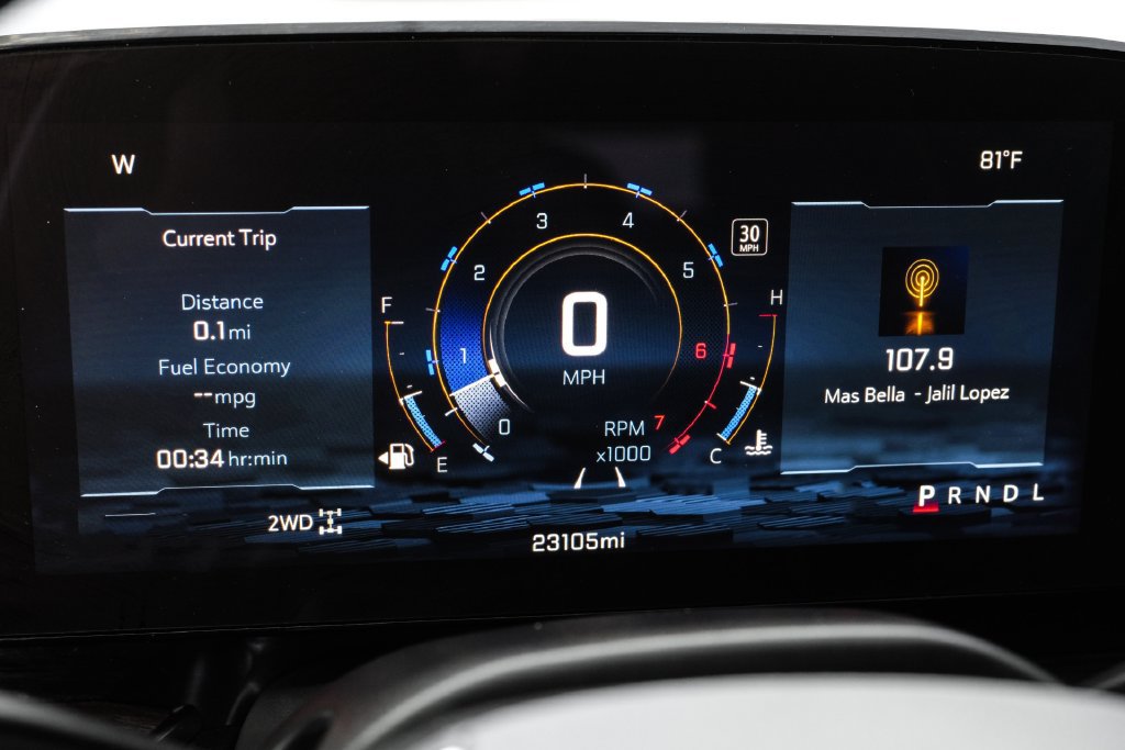 Used 2026 Chevrolet Suburban Premier AWD/4WD image 14