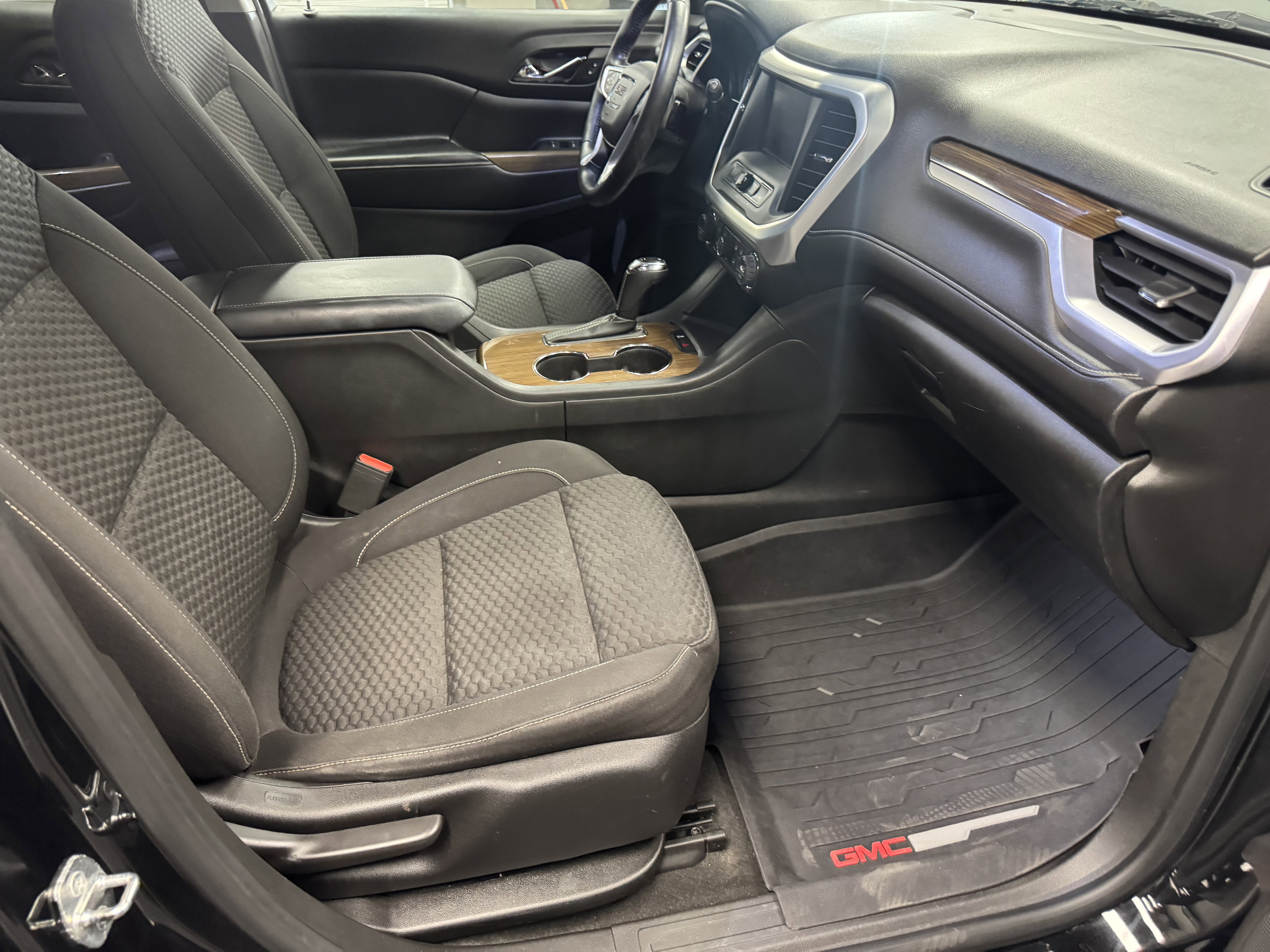 Used 2017 GMC Acadia SLE w/ LPO, Floor Liner Package image 13