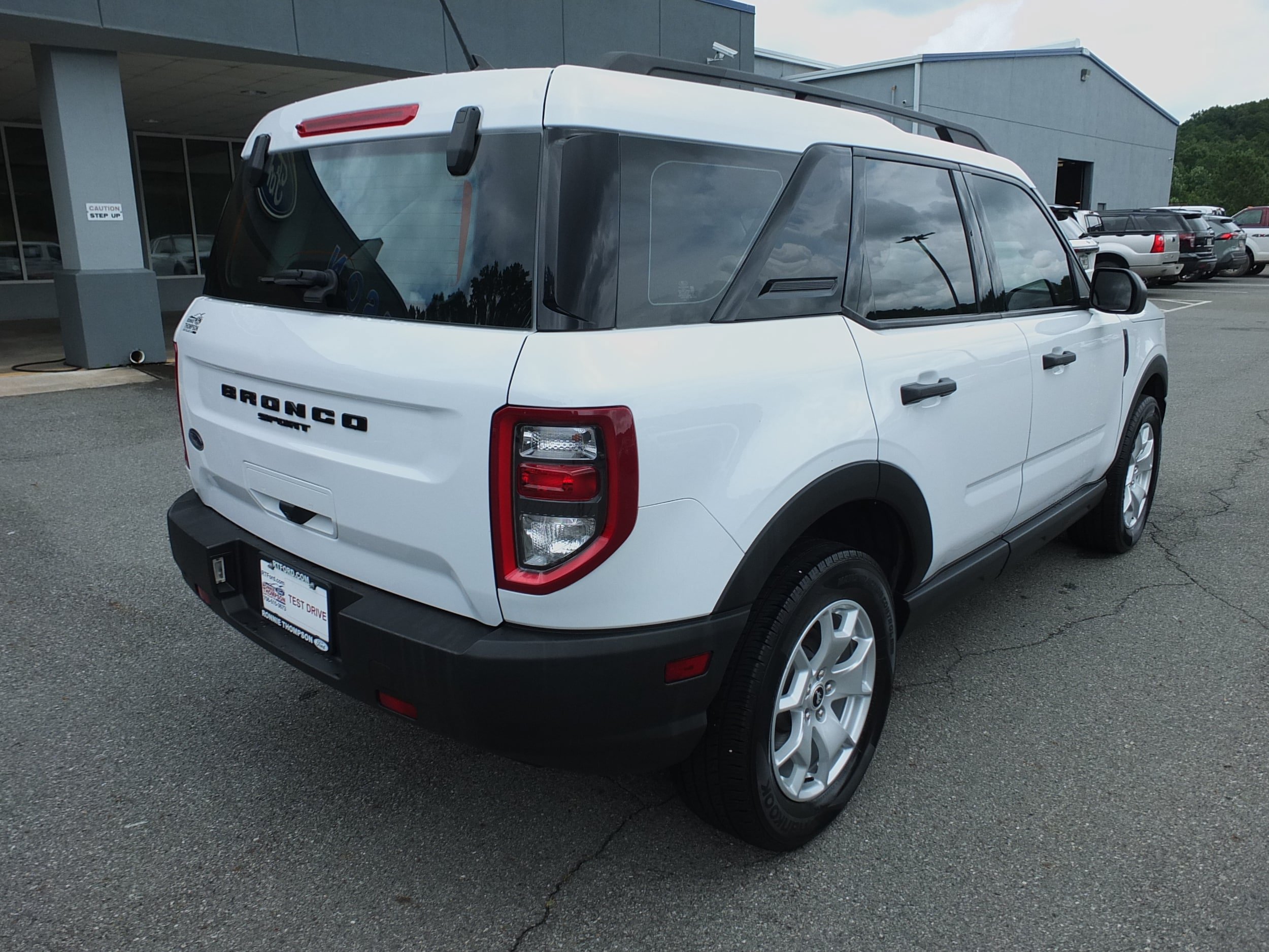 Used 2023 Ford Bronco Sport AWD/4WD image 3
