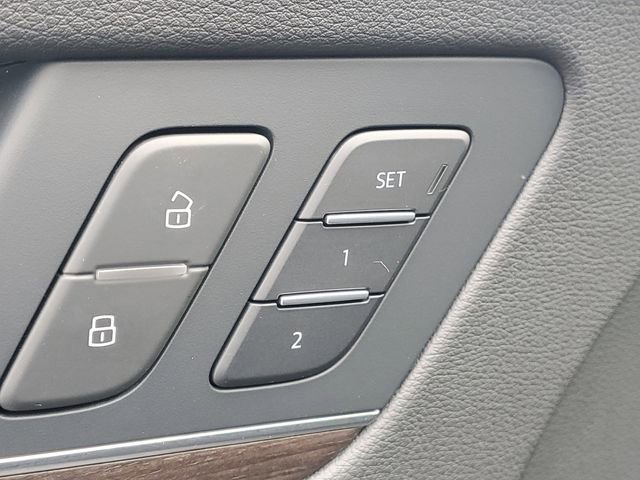 Used 2025 Audi Q5 e Premium Plus w/ Premium Plus Package image 13