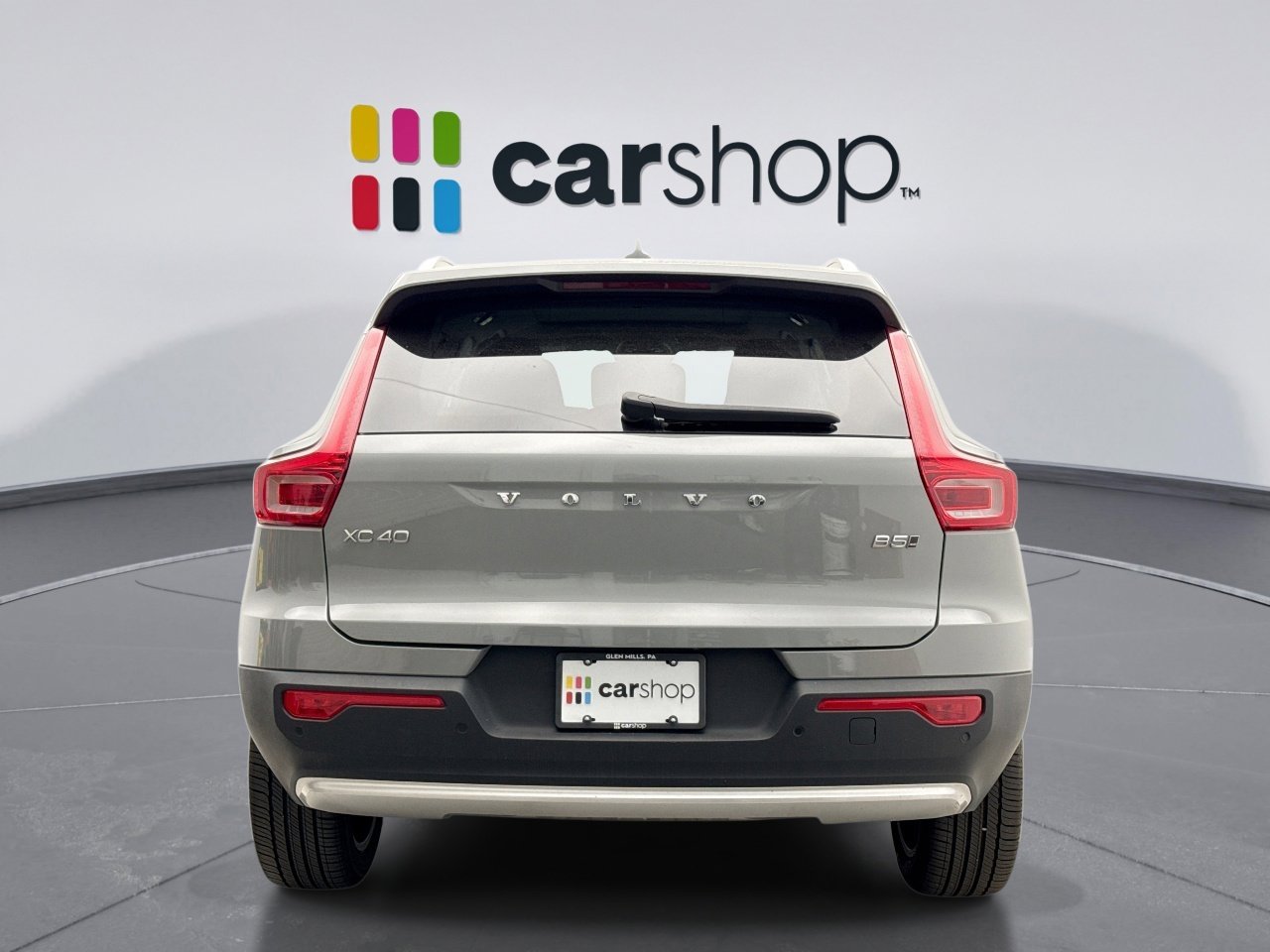 Used 2025 Volvo XC40 B5 Plus AWD/4WD image 4