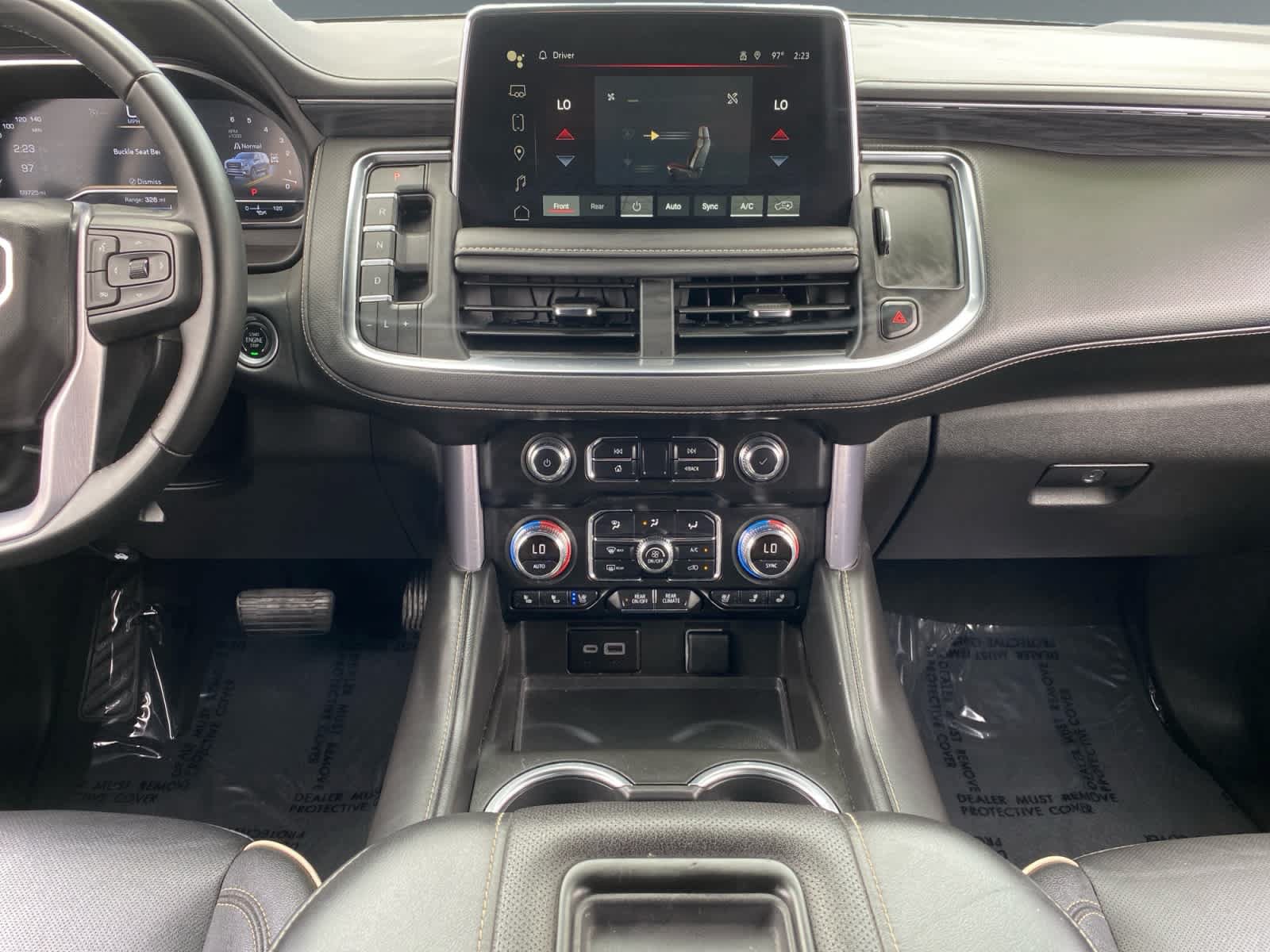 Used 2024 GMC Yukon XL SLT AWD/4WD image 11