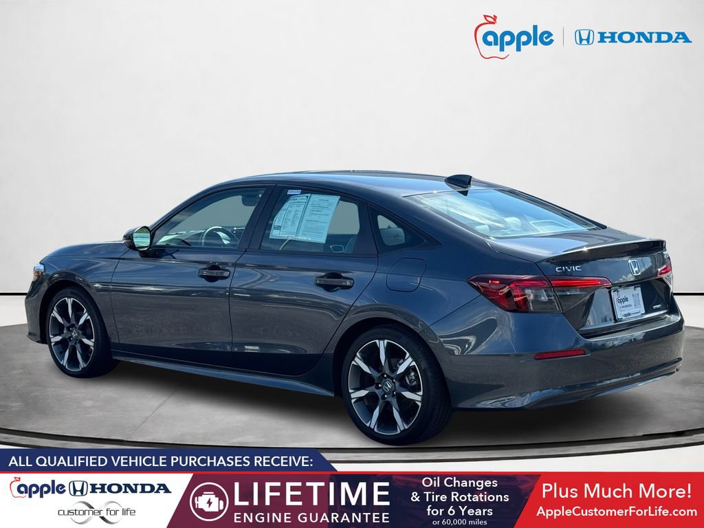 Used 2025 Honda Civic Sport Touring image 4