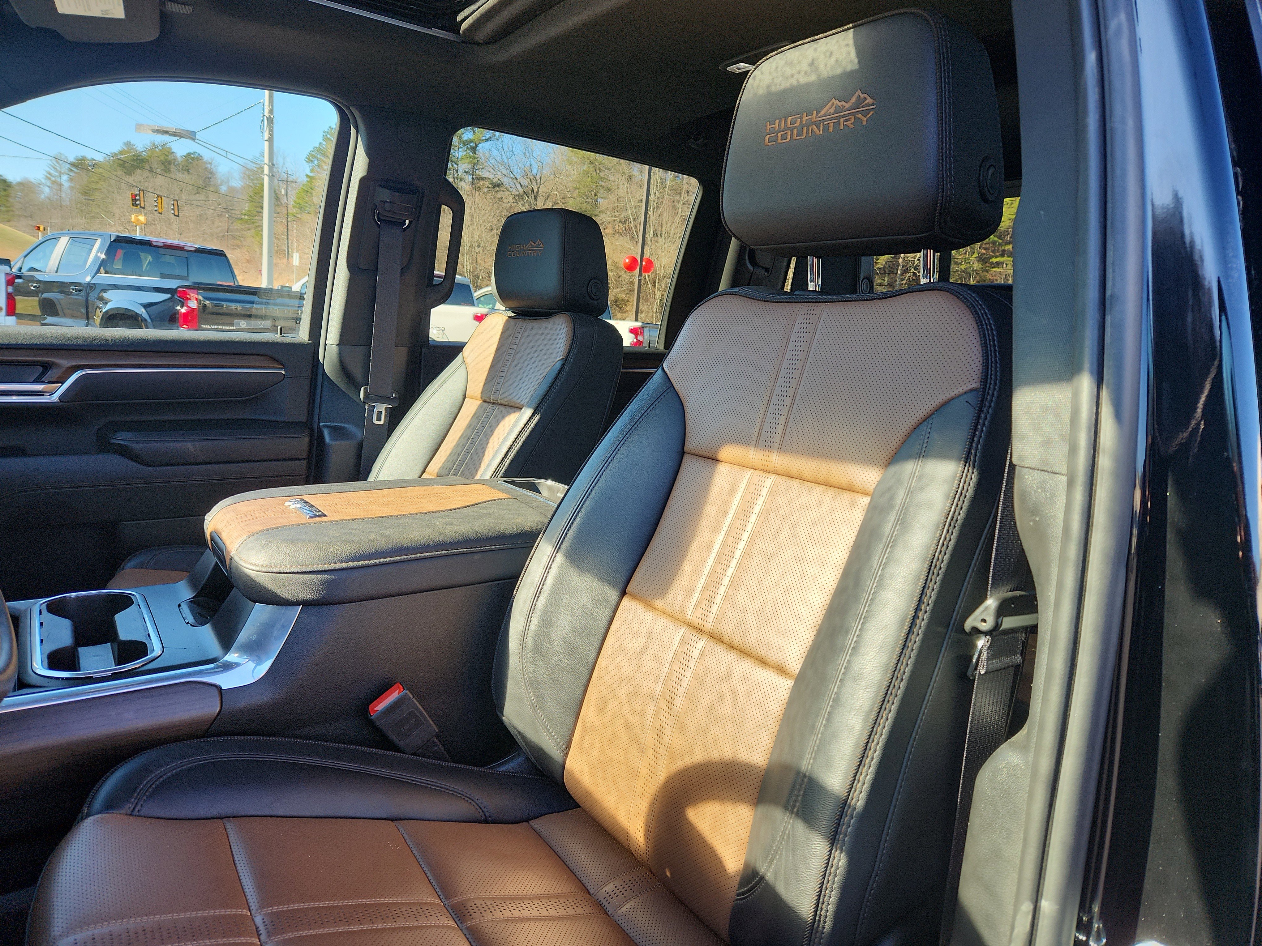 Used 2025 Chevrolet Silverado 3500 High Country w/ High Country Premium Package image 26