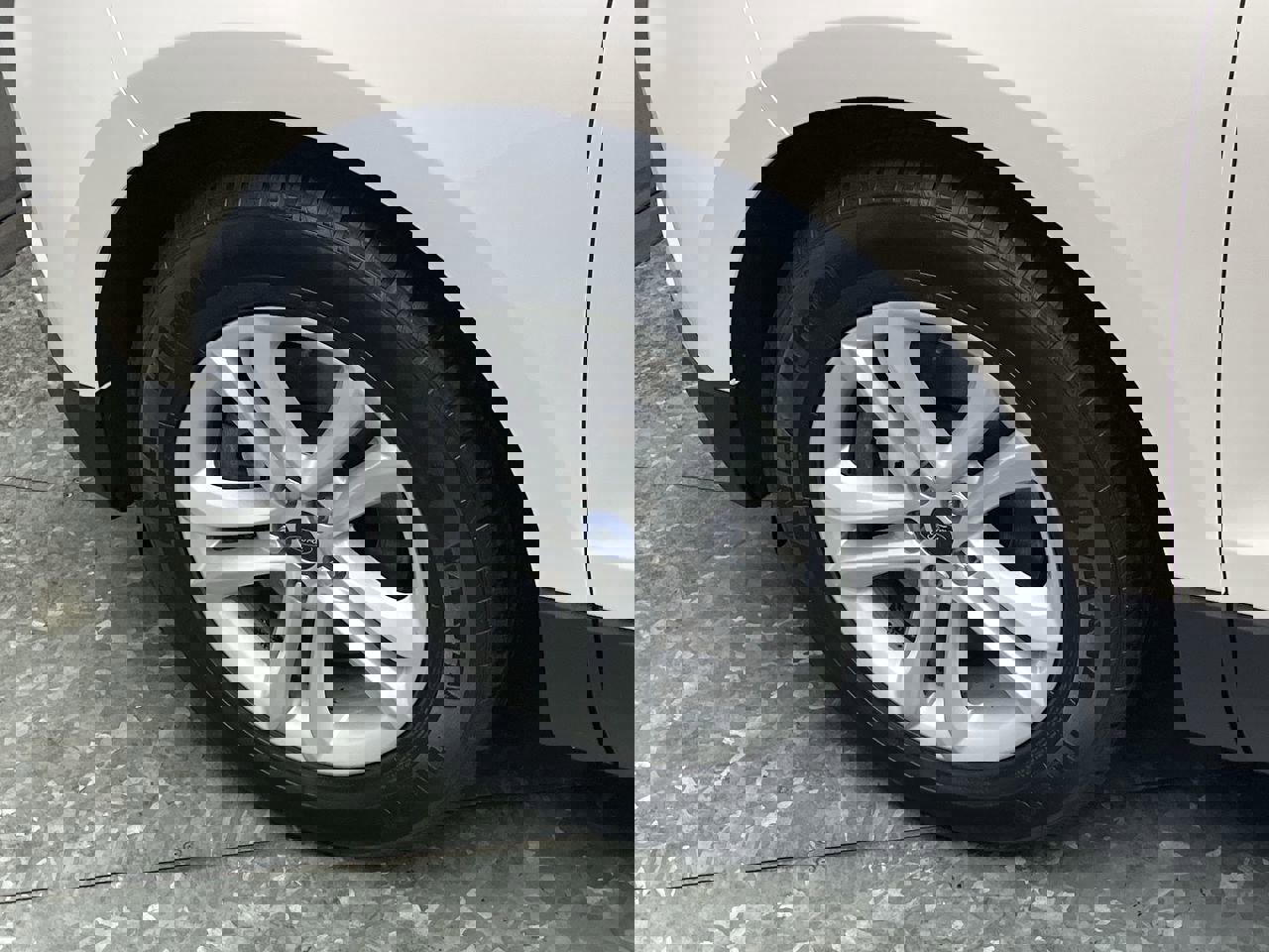 Used 2019 Ford Edge SEL w/ Equipment Group 201A image 36