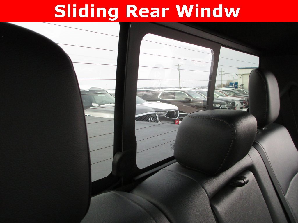 Used 2024 Ford F150 Lariat w/ FX4 Off-Road Package image 25