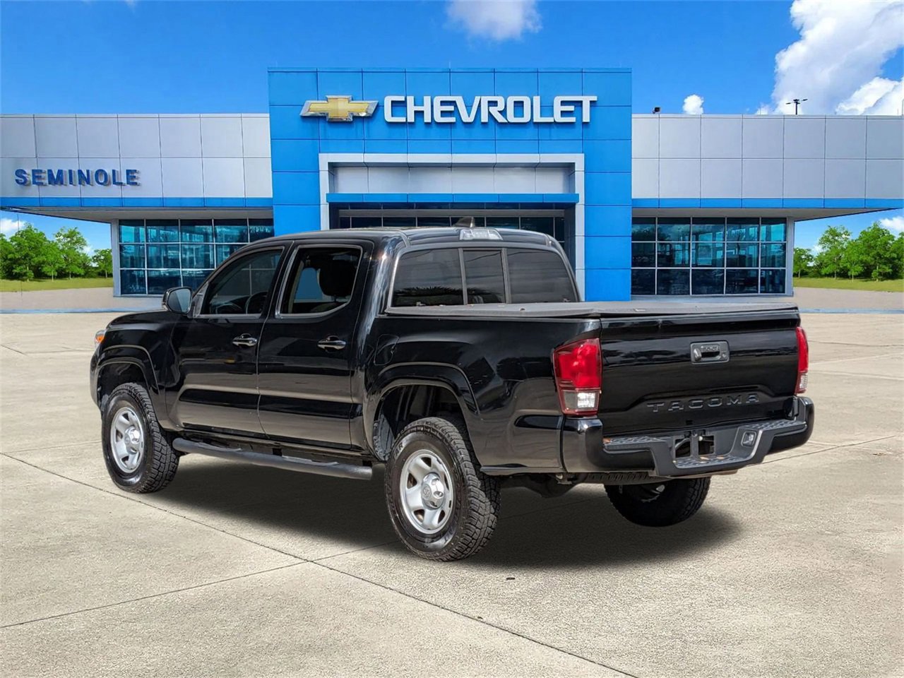 Used 2022 Toyota Tacoma SR image 3