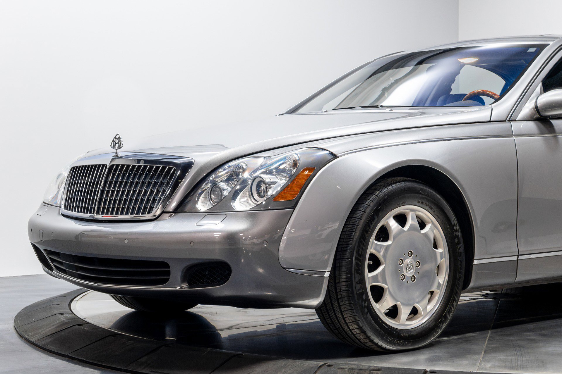 Used 2004 Maybach 57 image 4
