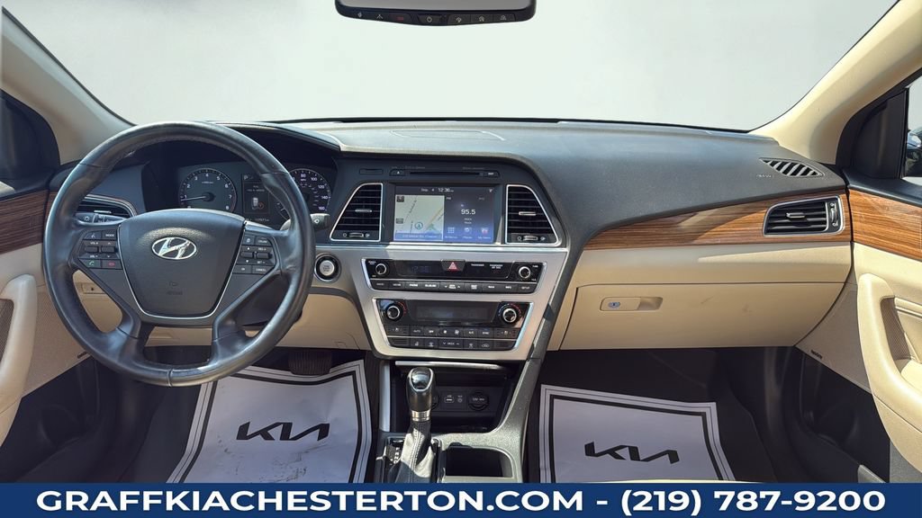 Used 2015 Hyundai Sonata Limited w/ Option Group 05 FWD image 17