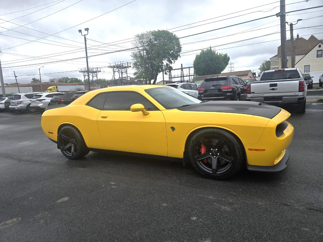 Used 2017 Dodge Challenger SRT Hellcat RWD image 6