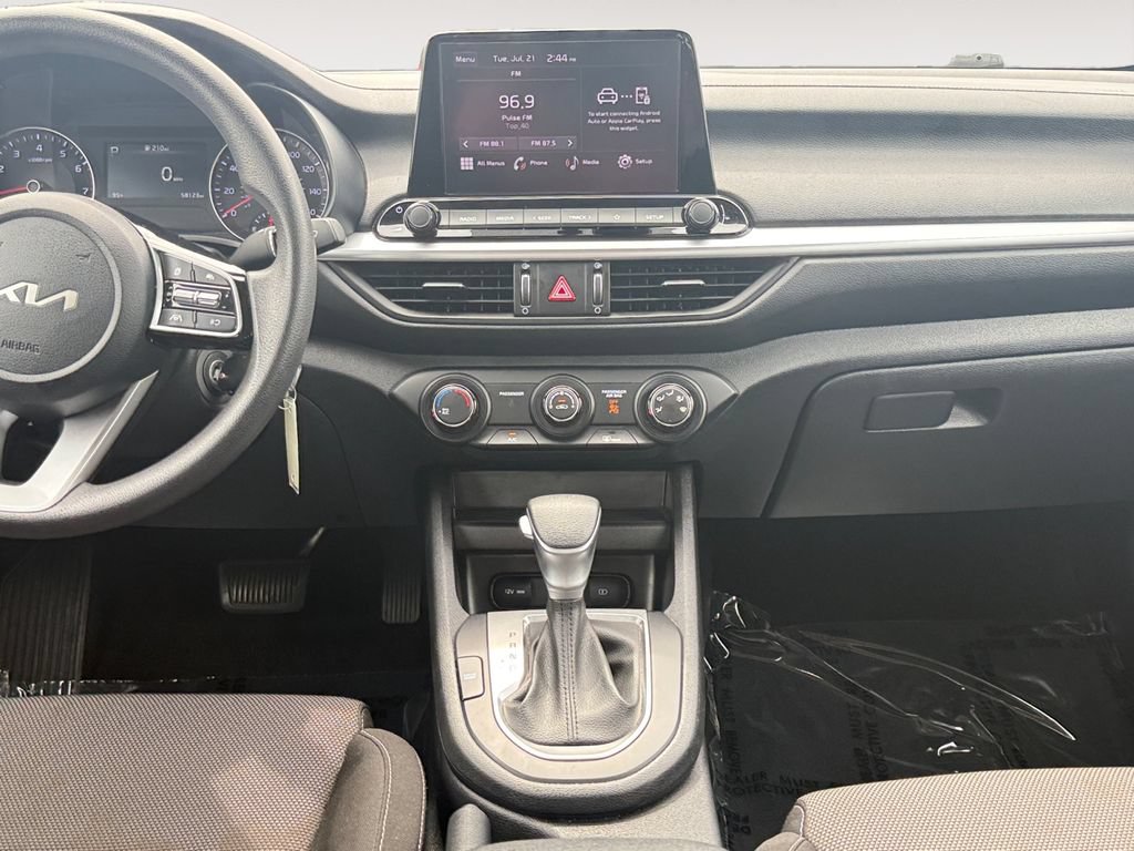 Used 2024 Kia Forte LXS FWD image 11