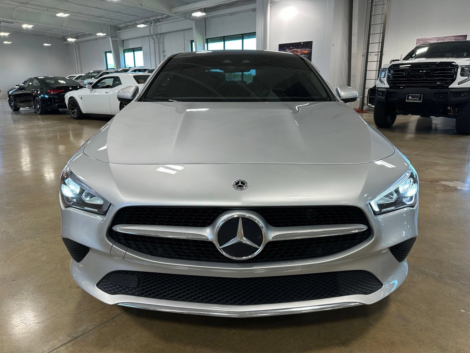 Used 2023 Mercedes-Benz CLA 250 4MATIC image 2