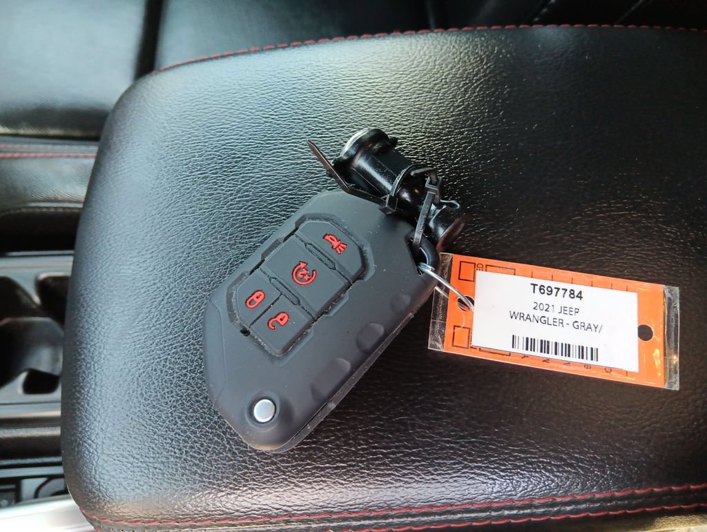 Used 2021 Jeep Wrangler Unlimited Rubicon AWD/4WD image 28