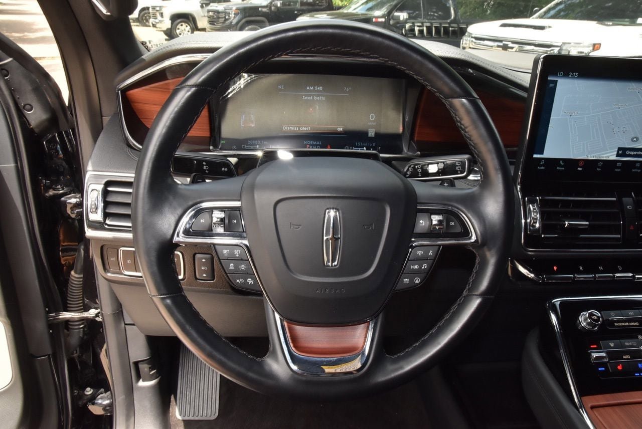 Certified 2024 Lincoln Navigator Reserve AWD/4WD image 23
