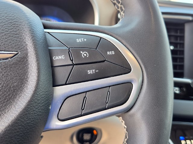 Used 2023 Chrysler Voyager LX FWD image 24