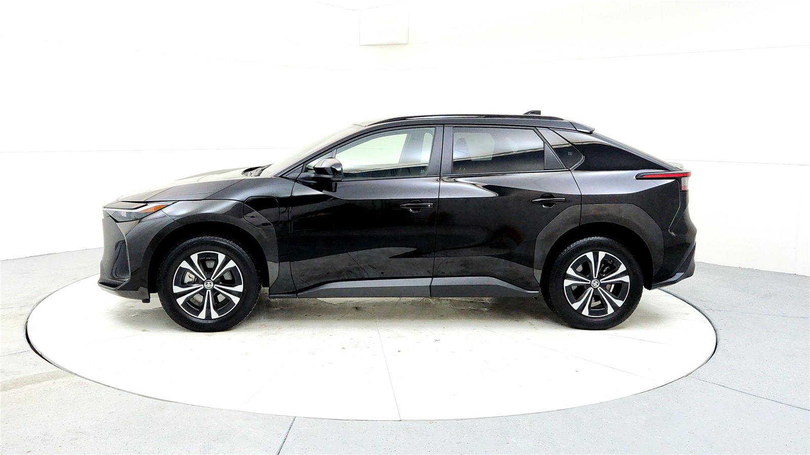 Certified 2023 Toyota bZ4X XLE image 3