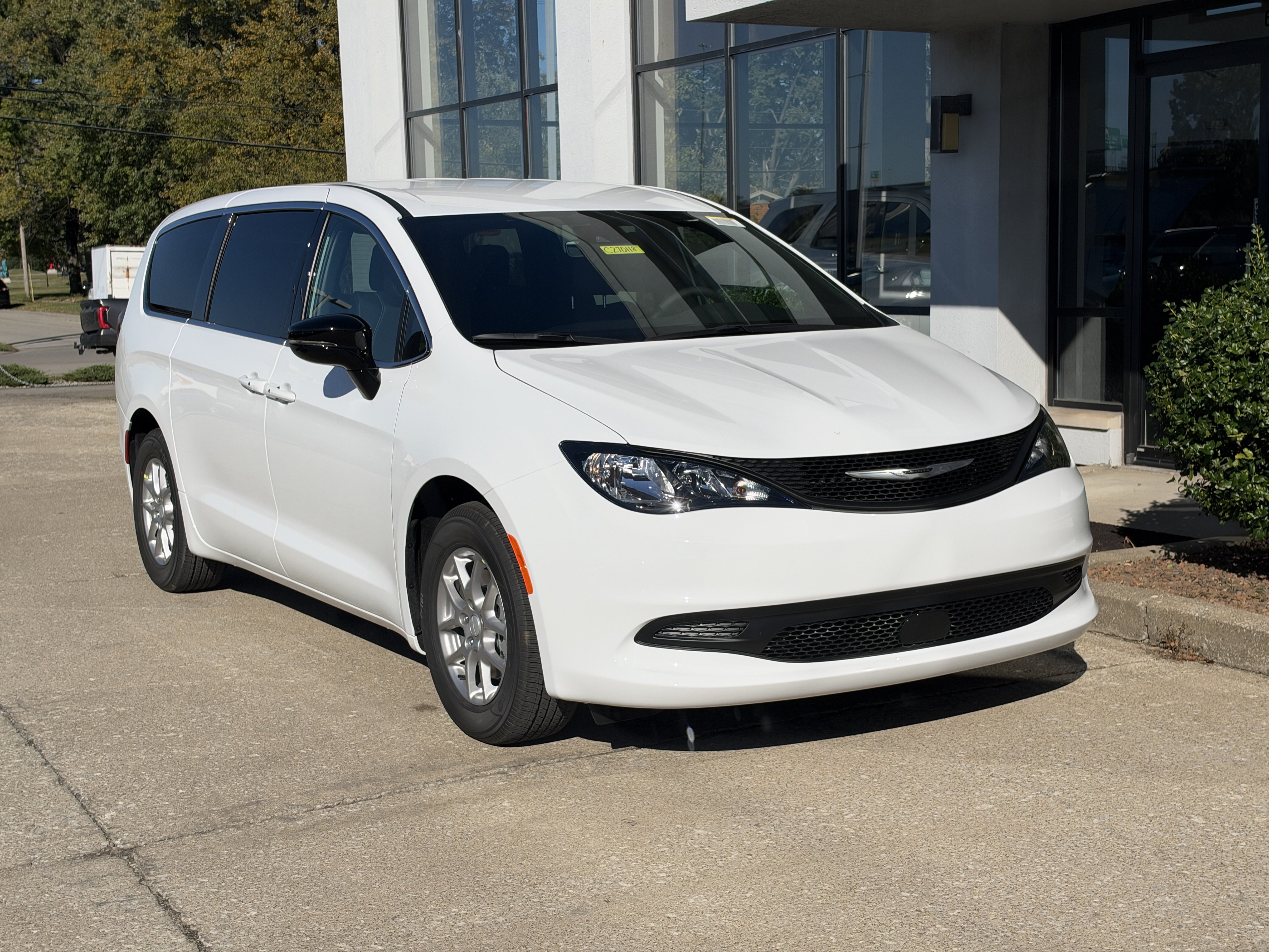 New 2027 Chrysler Pacifica LX FWD image 18