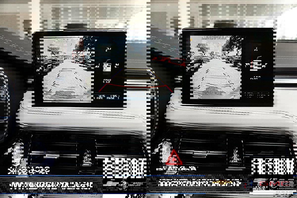 Used 2025 Genesis G70 2.5T image 5