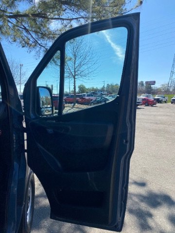 Used 2019 Mercedes-Benz Sprinter 144 image 16