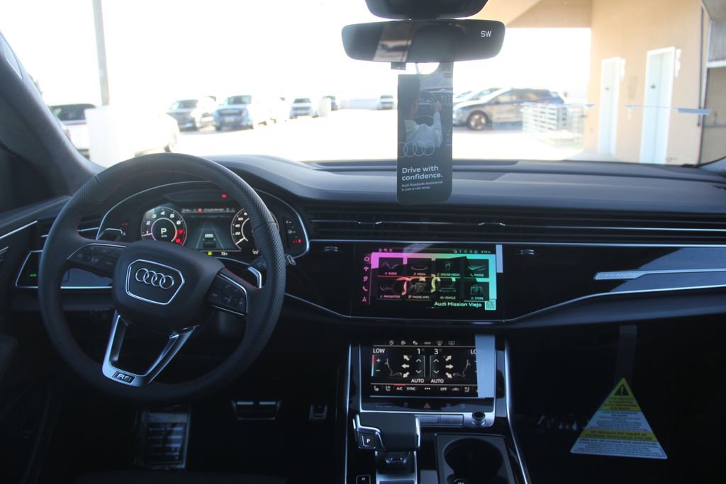 New 2025 Audi RS Q8 performance image 12