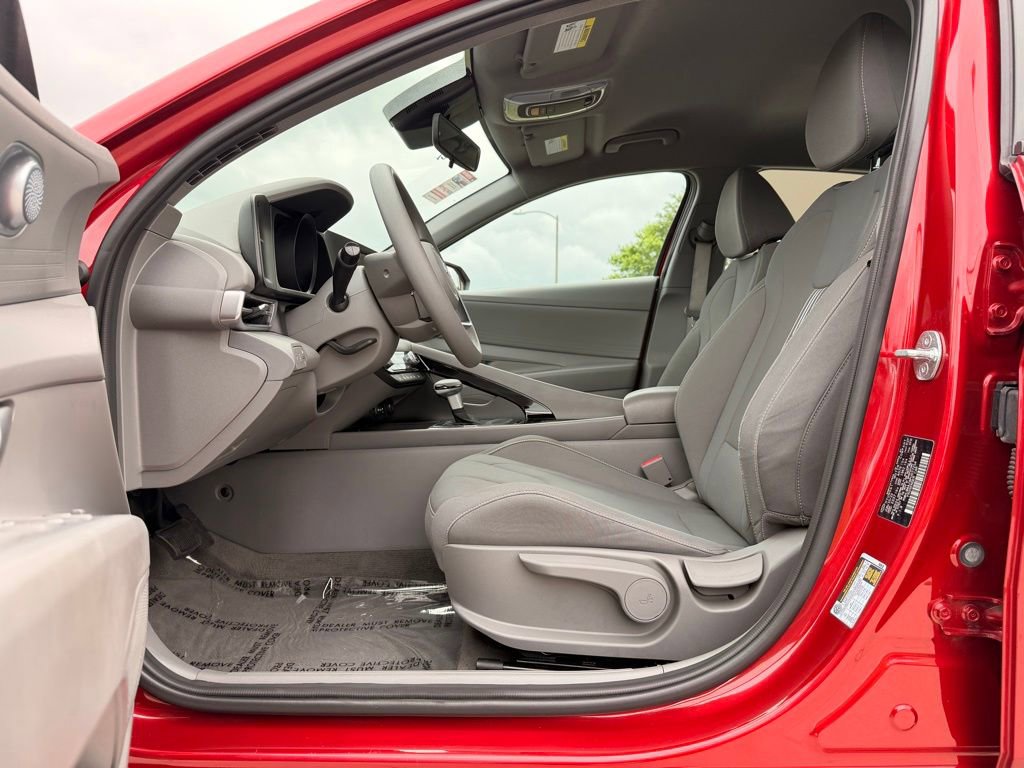 Used 2023 Hyundai Elantra Blue FWD image 24