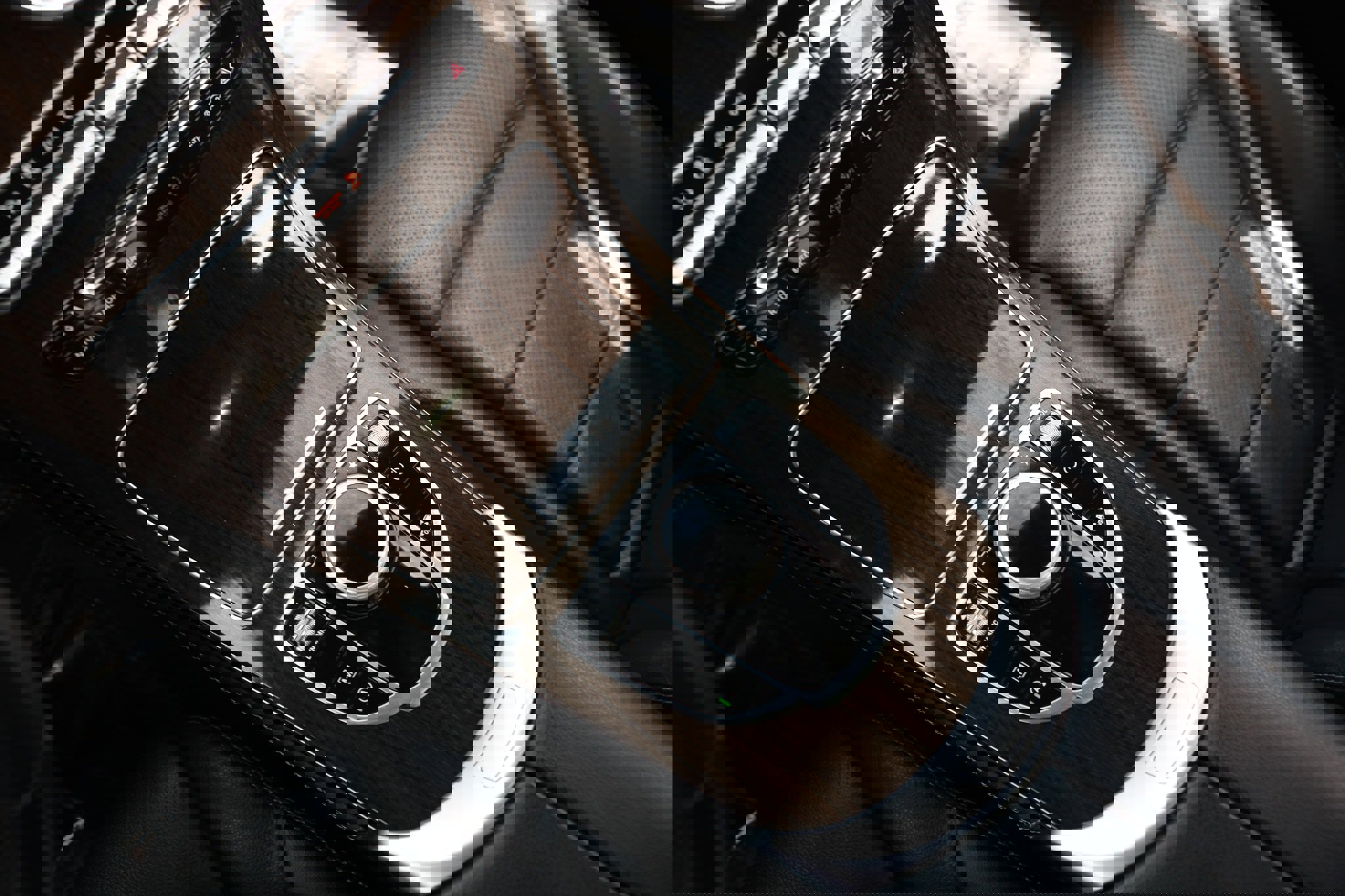 Used 2019 Mercedes-Benz GLC 300 w/ Premium Package image 41