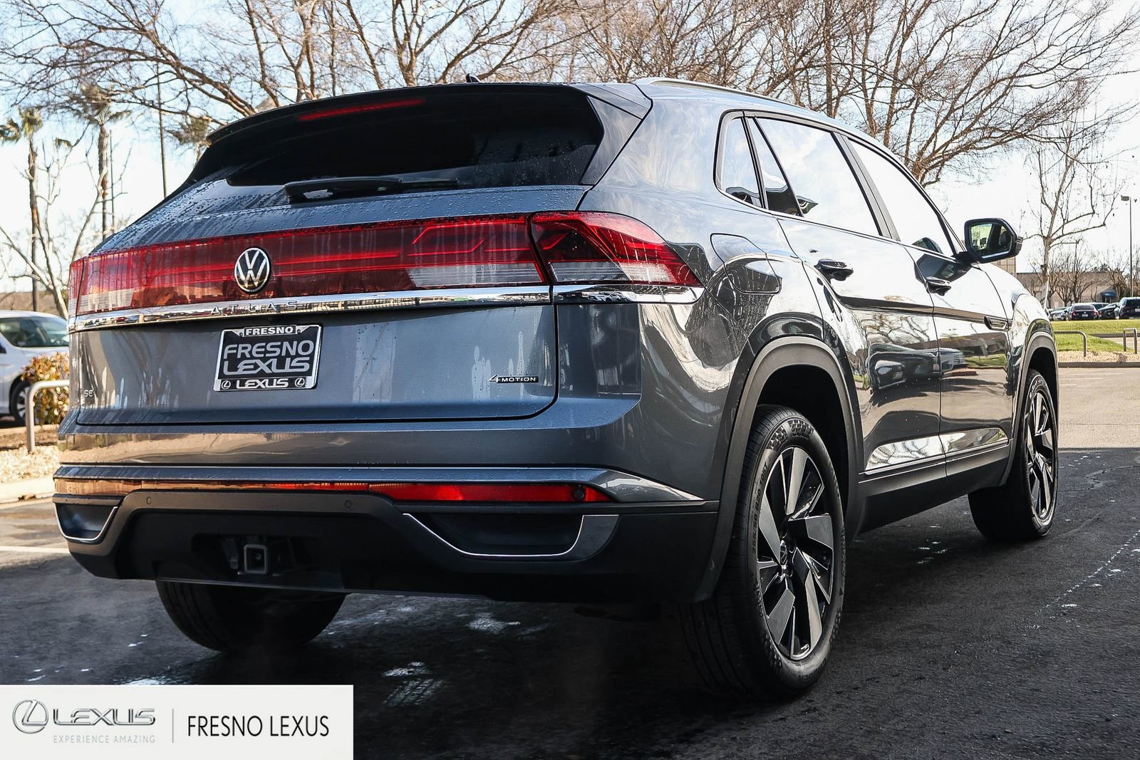 Used 2024 Volkswagen Atlas Cross Sport SE image 6