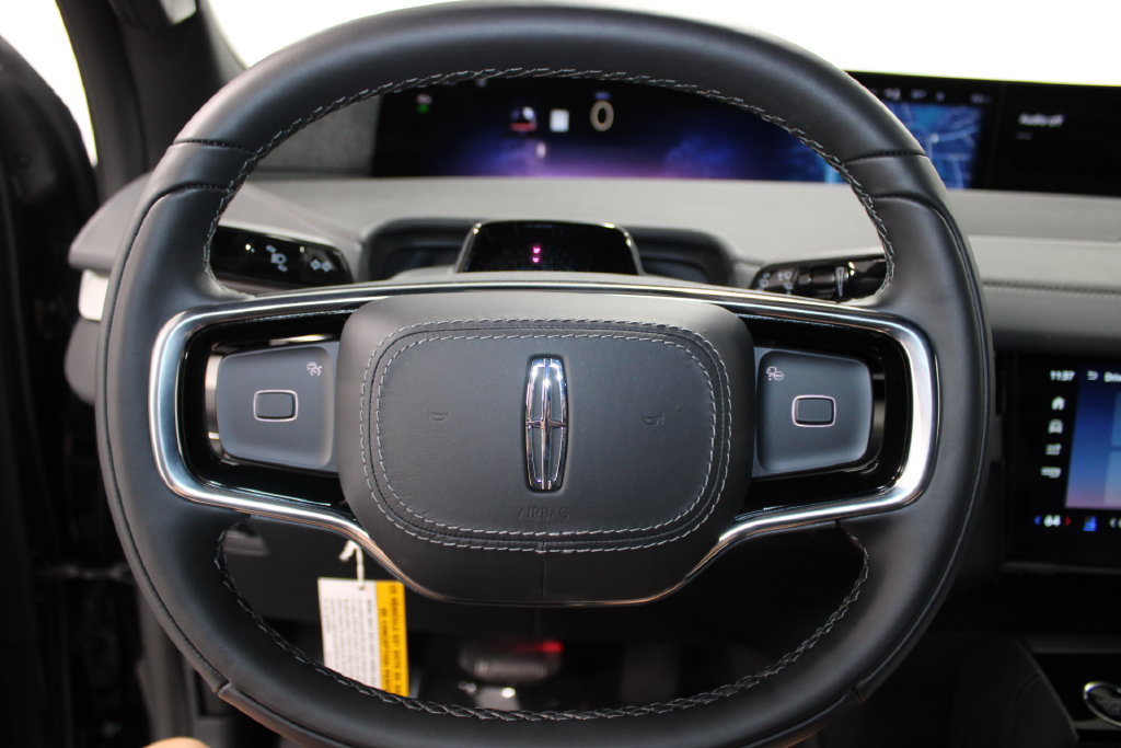 New 2027 Lincoln Navigator Reserve w/ Jet Appearance Package AWD/4WD image 40
