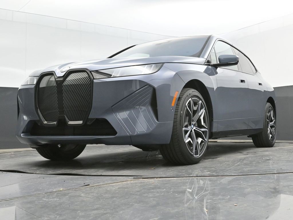Certified 2026 BMW iX xDrive45 w/ Premium Package image 30