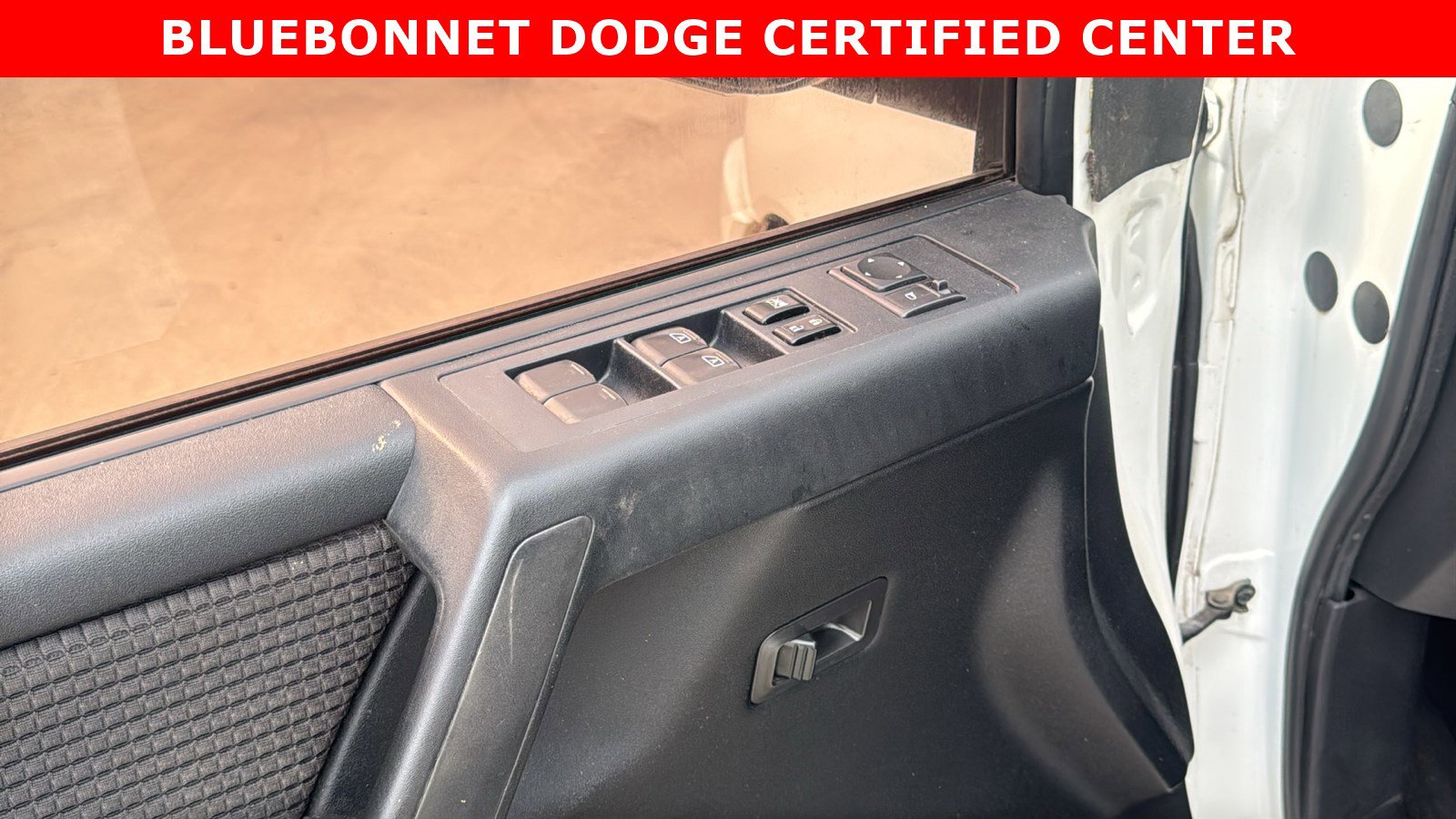 Used 2012 Nissan Titan SV image 12