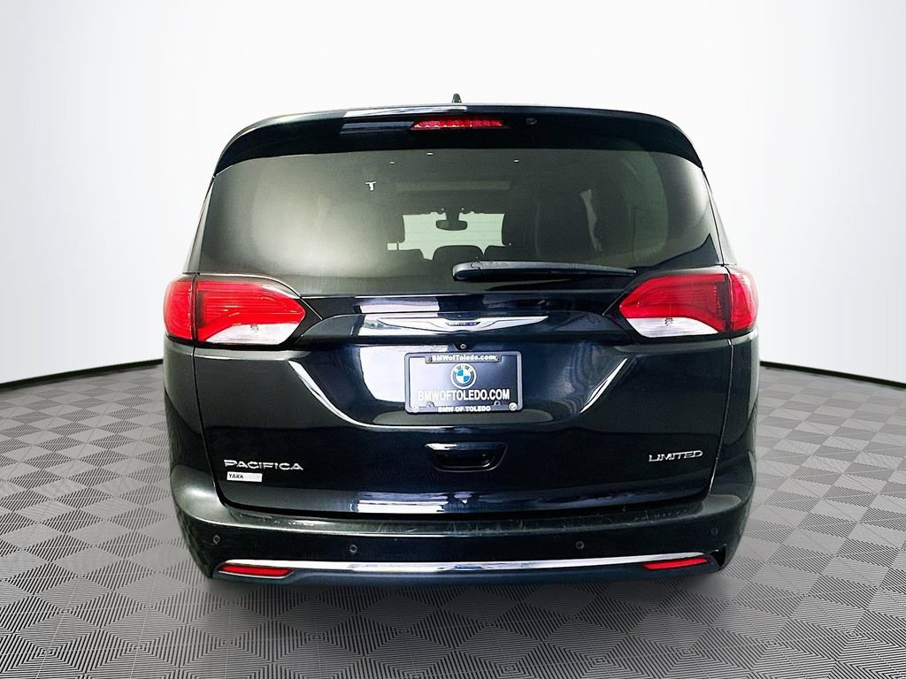 Used 2019 Chrysler Pacifica Limited FWD image 8