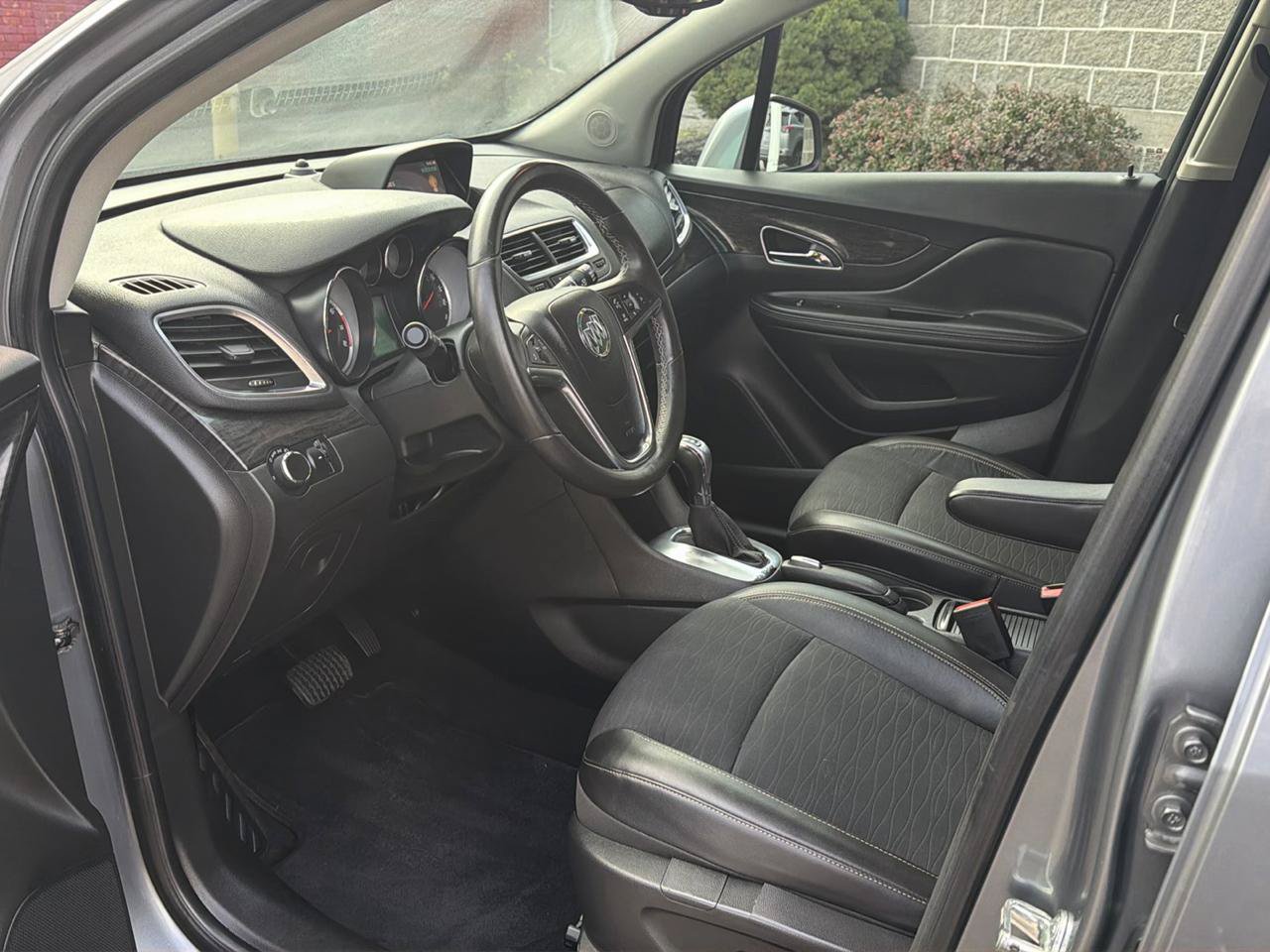 Used 2015 Buick Encore AWD image 10