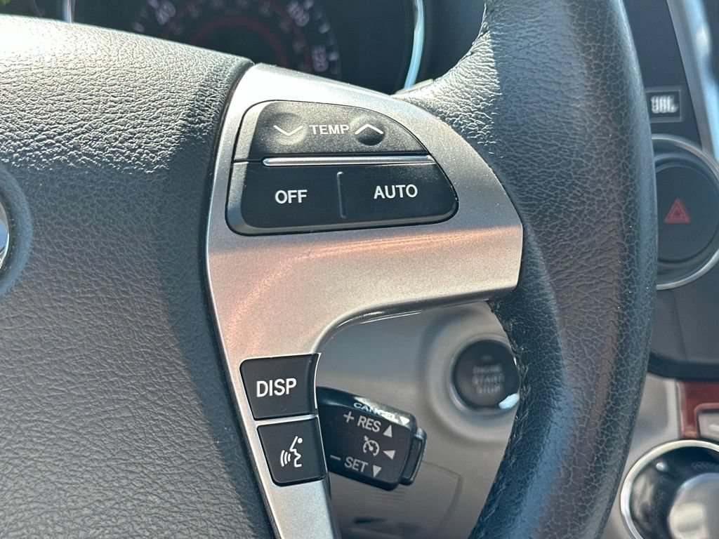 Used 2013 Toyota Highlander Limited AWD/4WD image 22