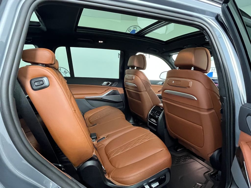 Used 2026 BMW X7 M60i AWD/4WD image 22