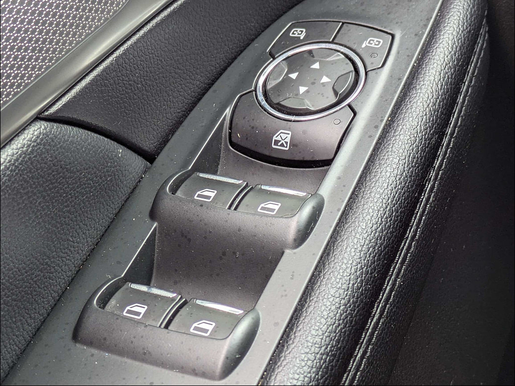 Used 2019 Ford Explorer XLT w/ Equipment Group 202A FWD image 31