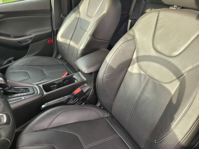 Used 2015 Ford Focus SE w/ Equipment Group 201A image 11