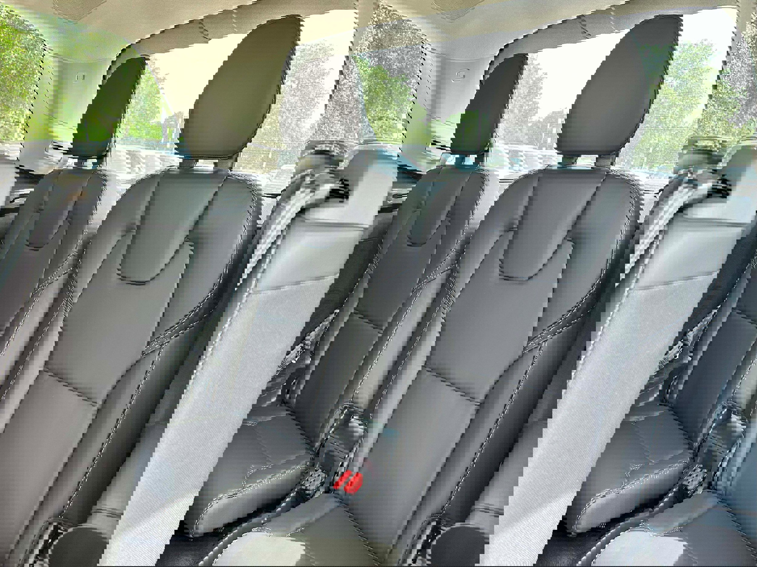 New 2026 Volvo XC90 B6 Ultra w/ Lounge Package image 16