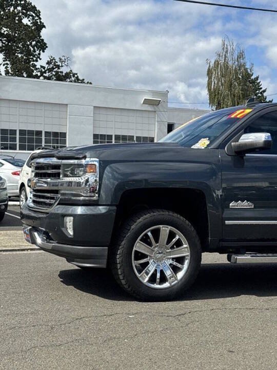Used 2017 Chevrolet Silverado 1500 High Country AWD/4WD image 7