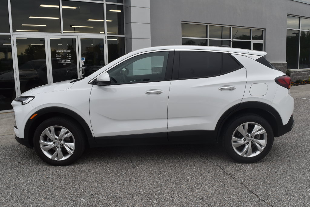 Used 2025 Buick Encore GX Preferred AWD/4WD image 4