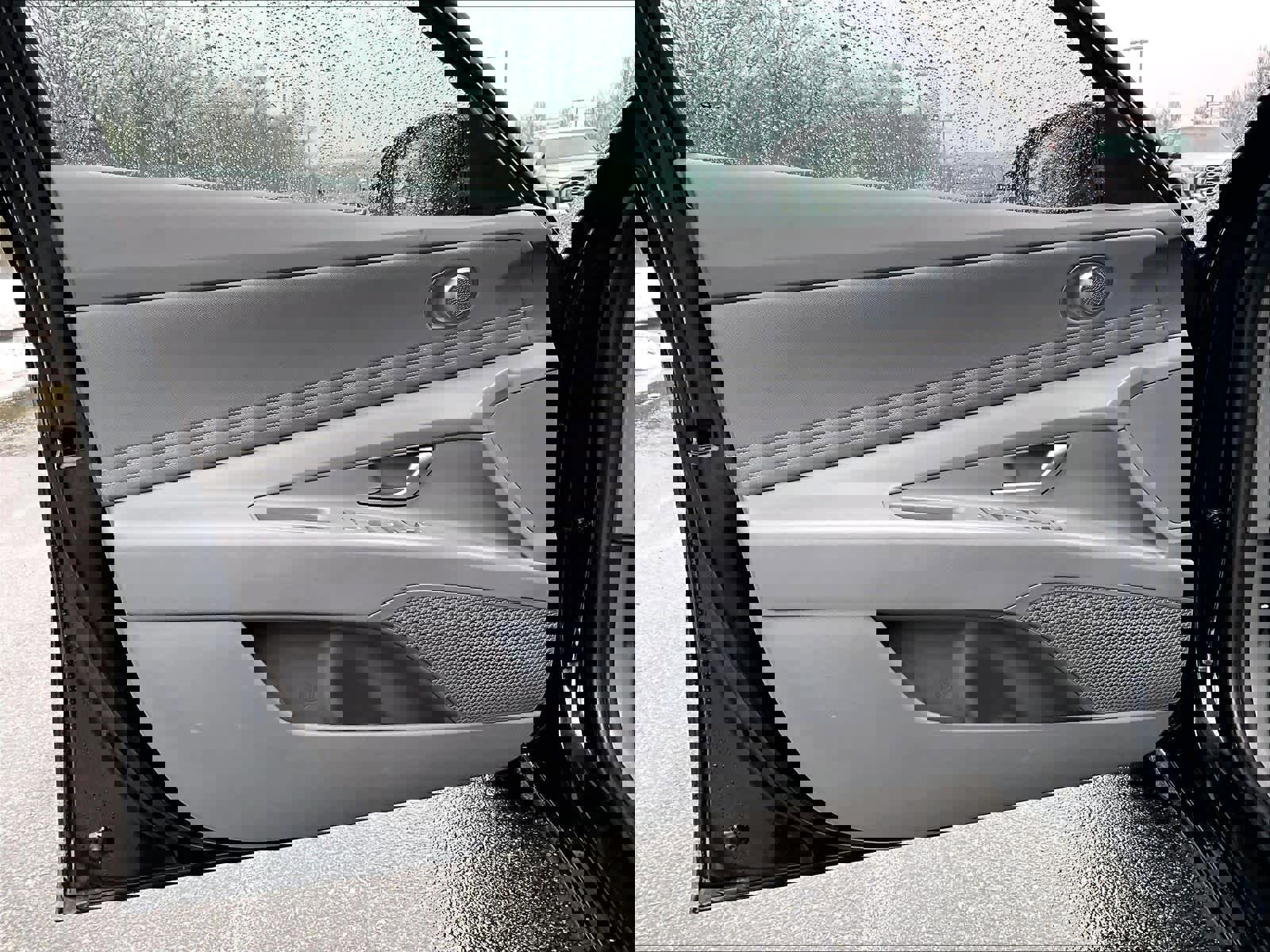 Used 2025 Hyundai Elantra SEL image 9