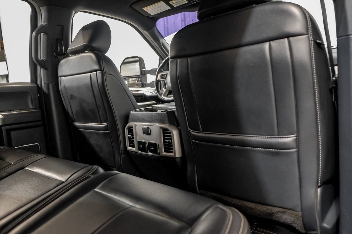 Used 2022 Ford F250 Lariat w/ Black Appearance Package AWD/4WD image 36