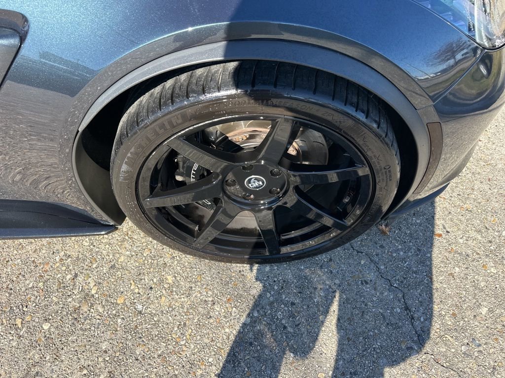 Used 2019 Chevrolet Corvette Grand Sport w/ Carbon Flash Badge Package image 13