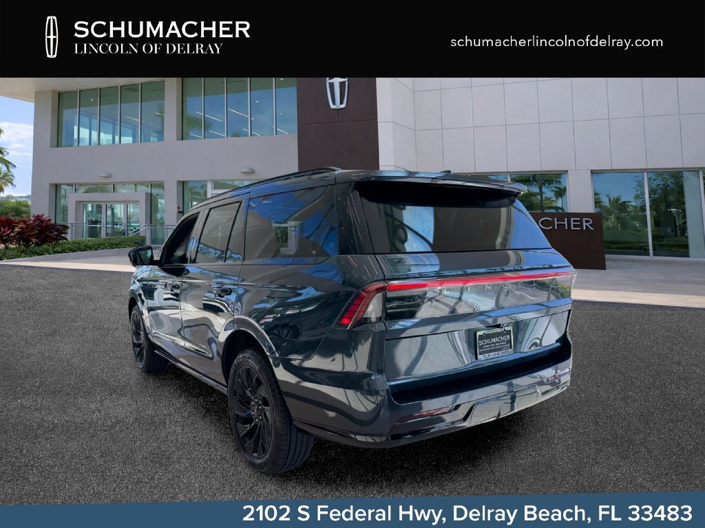 New 2026 Lincoln Navigator Reserve w/ Jet Appearance Package AWD/4WD image 5