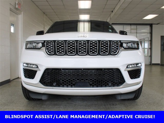 Certified 2022 Jeep Grand Cherokee Summit w/ Luxury Tech Group V image 2