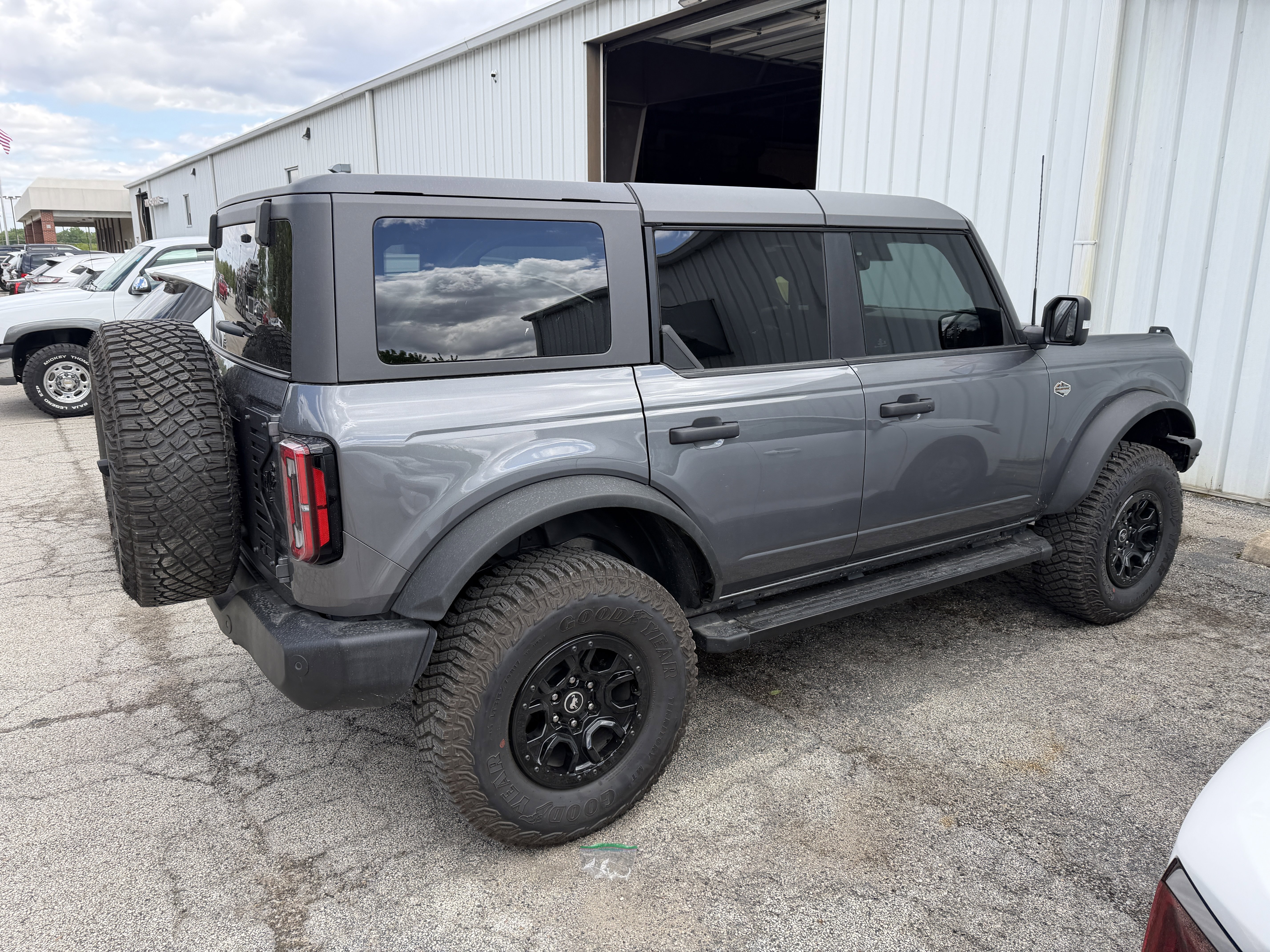Used 2023 Ford Bronco Wildtrak AWD/4WD image 3