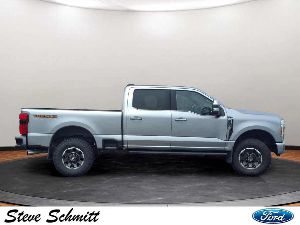 Used 2023 Ford F350 Platinum w/ Tremor Off-Road Package AWD/4WD image 33