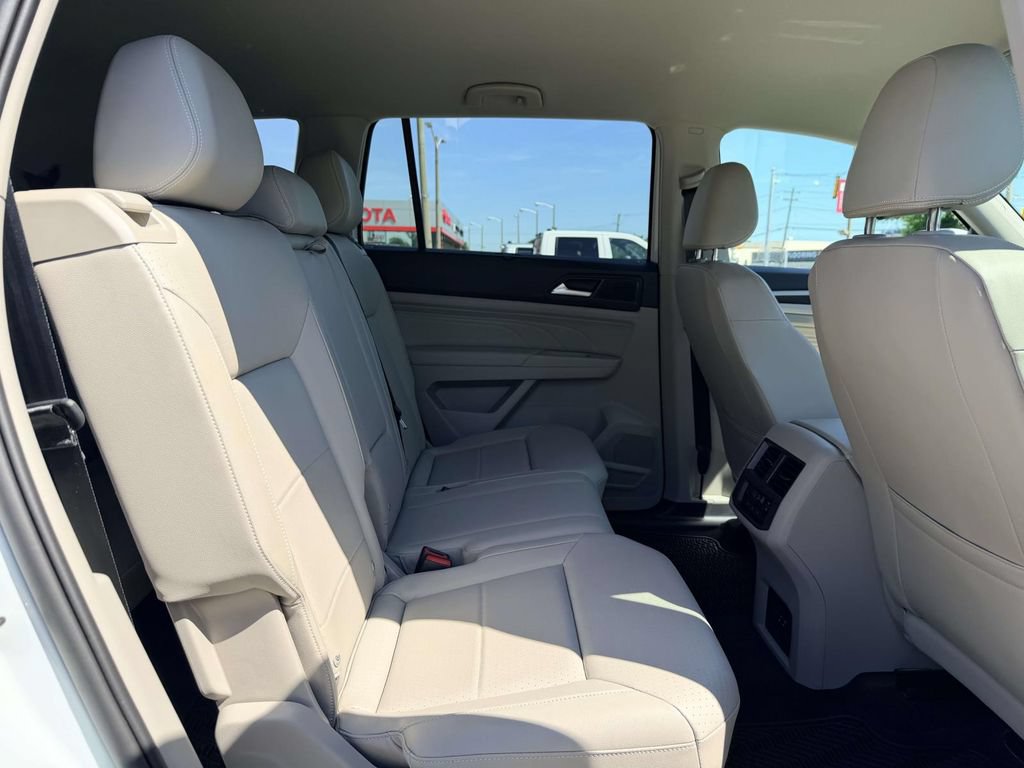 Used 2023 Volkswagen Atlas SE AWD/4WD image 14